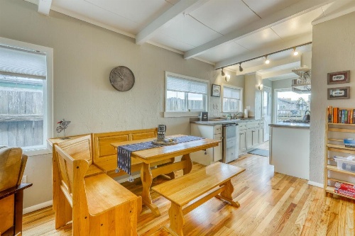 Allegra's Cottage image 10